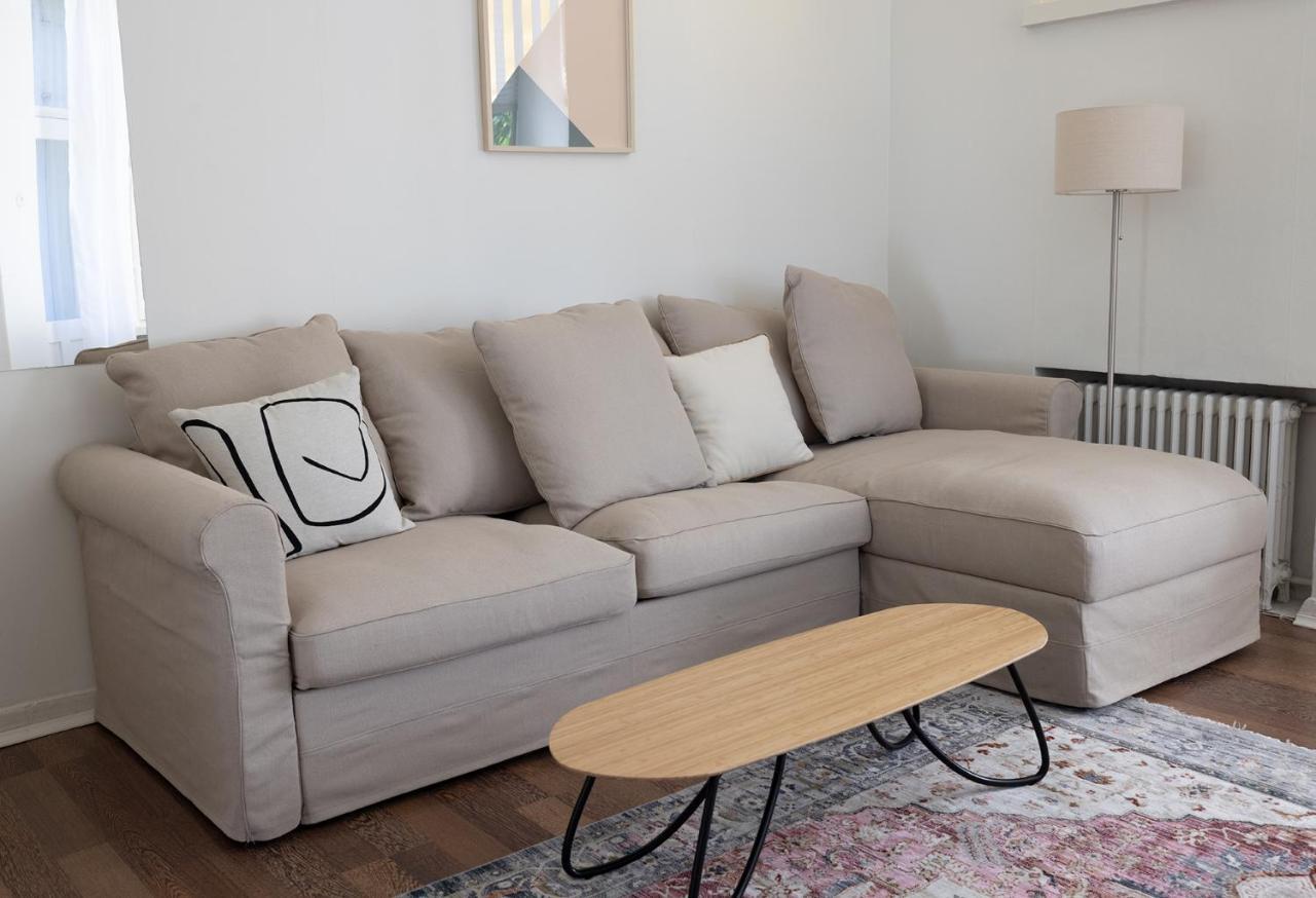 2Ndhomes City Center 2Br Apartment By The Finnish National Theatre With Balcony And Park View ヘルシンキ エクステリア 写真